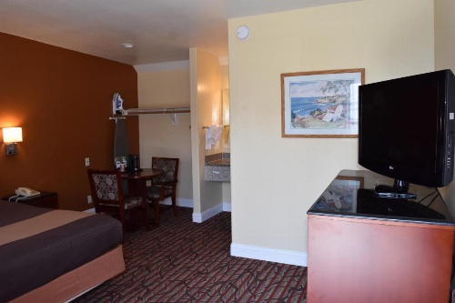 Seaside Inn Monterey image 14