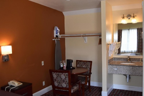 Seaside Inn Monterey image 15