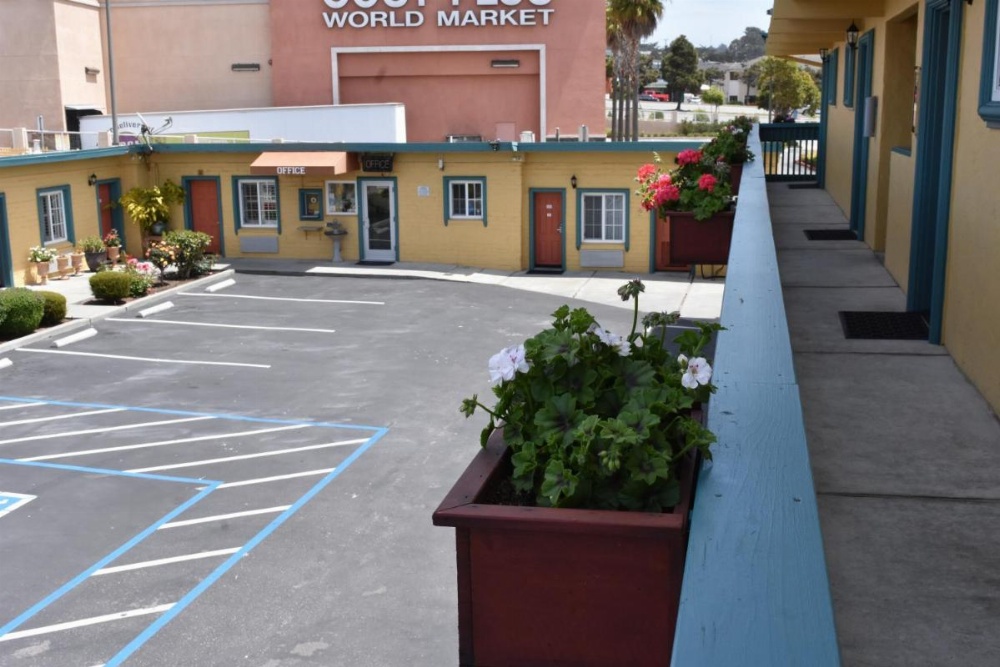 Seaside Inn Monterey Image 16