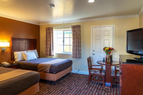 Seaside Inn Monterey image 6