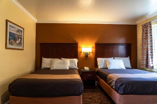 Seaside Inn Monterey image 7